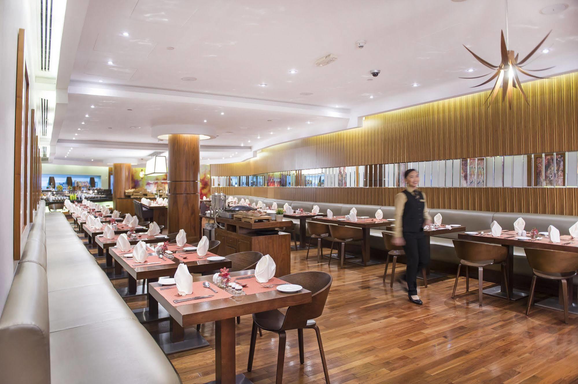 Burjuman Arjaan By Rotana - Dubai Aparthotel Екстериор снимка